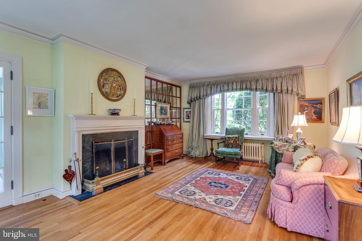 206 N VIEW TER, ALEXANDRIA, Virginia 22301, 4 Bedrooms Bedrooms, ,3 BathroomsBathrooms,Residential,For sale,206 N VIEW TER,VAAX2047250 MLS # VAAX2047250