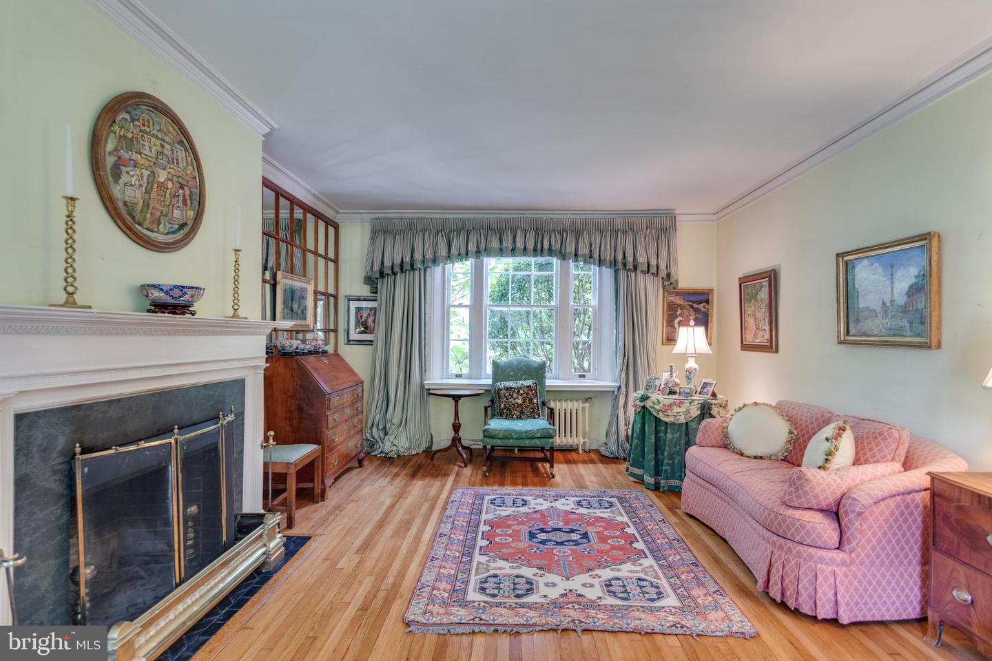206 N VIEW TER, ALEXANDRIA, Virginia 22301, 4 Bedrooms Bedrooms, ,3 BathroomsBathrooms,Residential,For sale,206 N VIEW TER,VAAX2047250 MLS # VAAX2047250