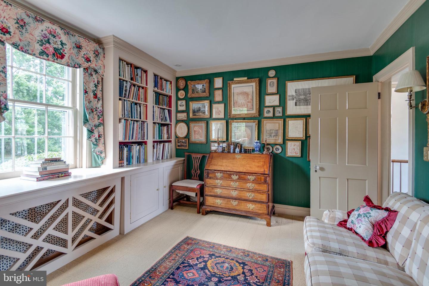 206 N VIEW TER, ALEXANDRIA, Virginia 22301, 4 Bedrooms Bedrooms, ,3 BathroomsBathrooms,Residential,For sale,206 N VIEW TER,VAAX2047250 MLS # VAAX2047250