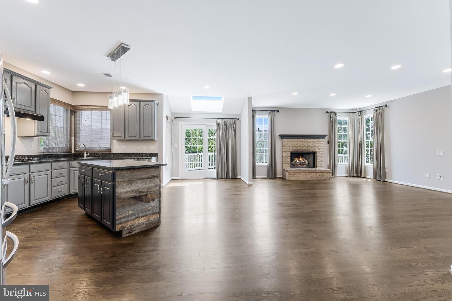 20152 BOXWOOD PL, ASHBURN, Virginia 20147, 4 Bedrooms Bedrooms, ,3 BathroomsBathrooms,Residential,For sale,20152 BOXWOOD PL,VALO2101372 MLS # VALO2101372
