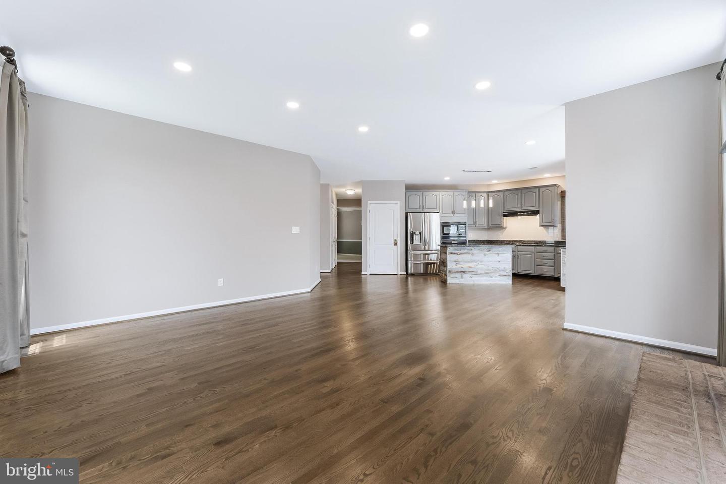 20152 BOXWOOD PL, ASHBURN, Virginia 20147, 4 Bedrooms Bedrooms, ,3 BathroomsBathrooms,Residential,For sale,20152 BOXWOOD PL,VALO2101372 MLS # VALO2101372