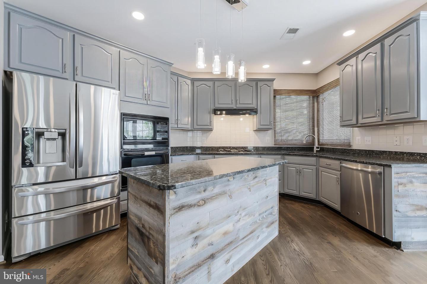 20152 BOXWOOD PL, ASHBURN, Virginia 20147, 4 Bedrooms Bedrooms, ,3 BathroomsBathrooms,Residential,For sale,20152 BOXWOOD PL,VALO2101372 MLS # VALO2101372