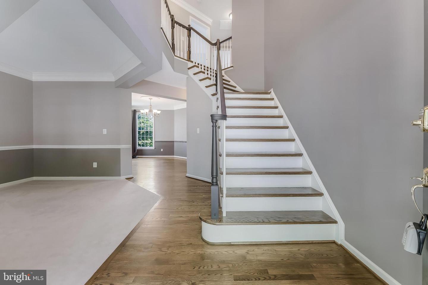 20152 BOXWOOD PL, ASHBURN, Virginia 20147, 4 Bedrooms Bedrooms, ,3 BathroomsBathrooms,Residential,For sale,20152 BOXWOOD PL,VALO2101372 MLS # VALO2101372