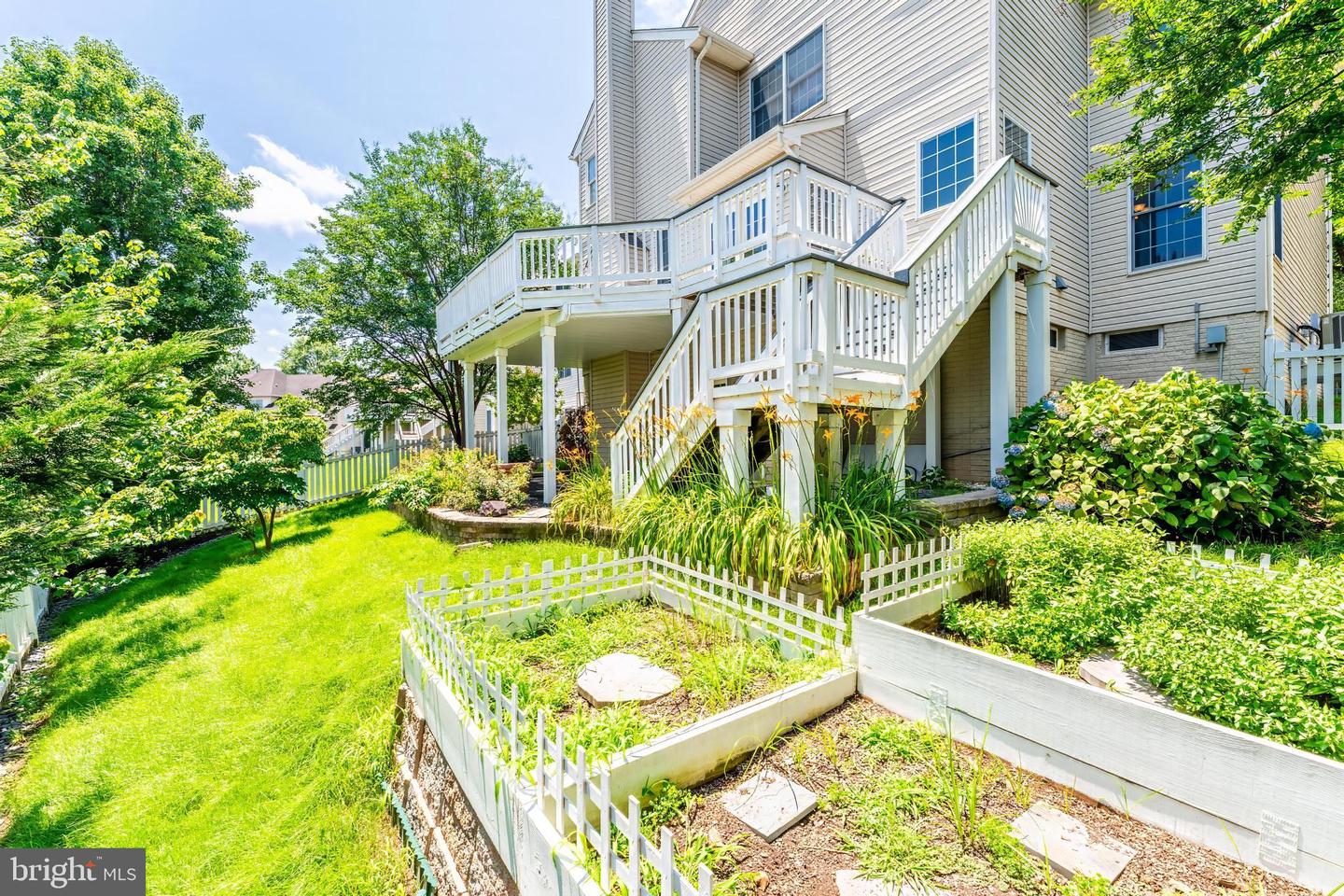 20152 BOXWOOD PL, ASHBURN, Virginia 20147, 4 Bedrooms Bedrooms, ,3 BathroomsBathrooms,Residential,For sale,20152 BOXWOOD PL,VALO2101372 MLS # VALO2101372