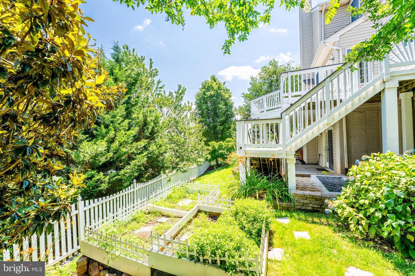20152 BOXWOOD PL, ASHBURN, Virginia 20147, 4 Bedrooms Bedrooms, ,3 BathroomsBathrooms,Residential,For sale,20152 BOXWOOD PL,VALO2101372 MLS # VALO2101372