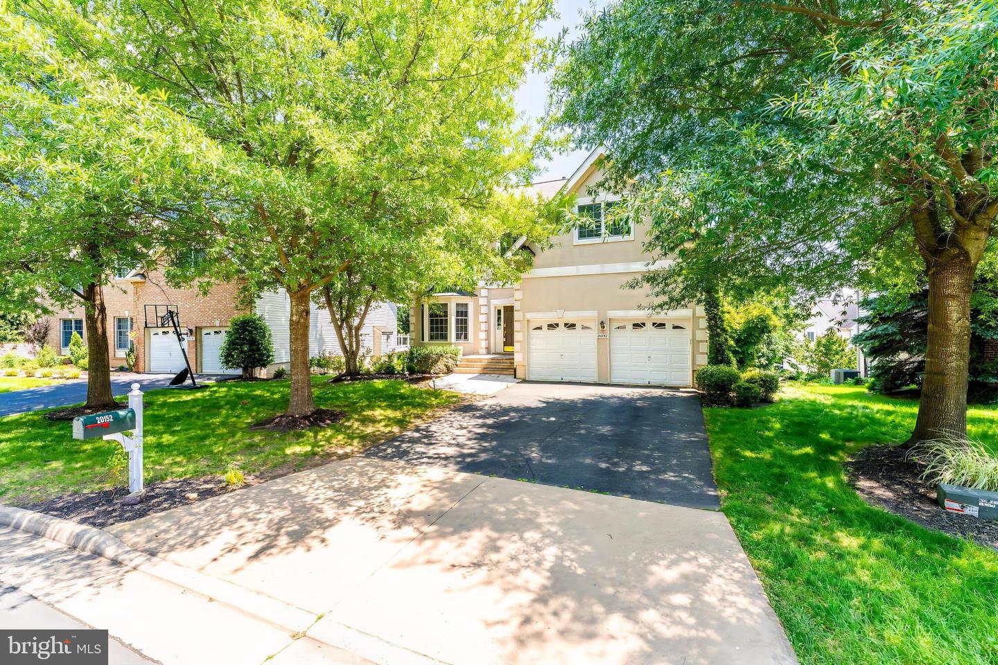 20152 BOXWOOD PL, ASHBURN, Virginia 20147, 4 Bedrooms Bedrooms, ,3 BathroomsBathrooms,Residential,For sale,20152 BOXWOOD PL,VALO2101372 MLS # VALO2101372