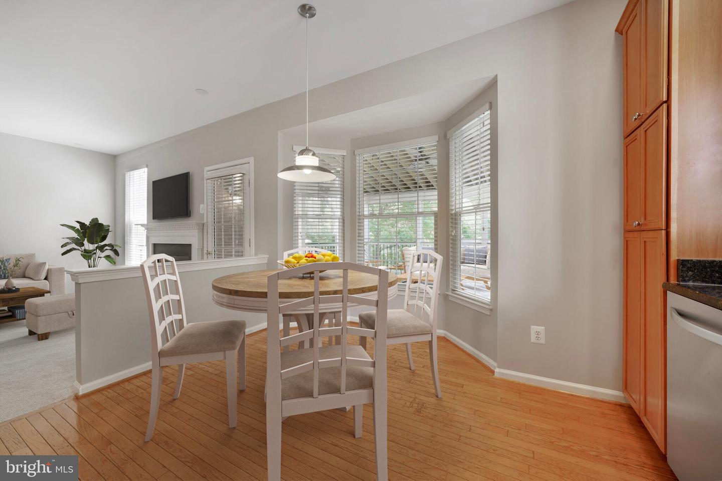 43613 RYDER CUP SQ, ASHBURN, Virginia 20147, 3 Bedrooms Bedrooms, ,3 BathroomsBathrooms,Residential,For sale,43613 RYDER CUP SQ,VALO2101384 MLS # VALO2101384