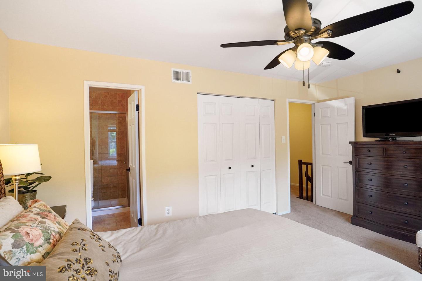 7942 BENTLEY VILLAGE DR #33A, SPRINGFIELD, Virginia 22152, 3 Bedrooms Bedrooms, ,2 BathroomsBathrooms,Residential,For sale,7942 BENTLEY VILLAGE DR #33A,VAFX2253856 MLS # VAFX2253856