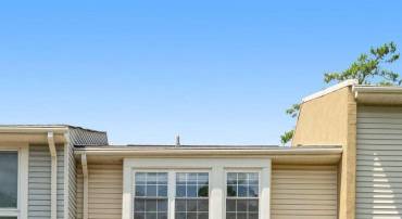 7942 BENTLEY VILLAGE DR #33A, SPRINGFIELD, Virginia 22152, 3 Bedrooms Bedrooms, ,2 BathroomsBathrooms,Residential,For sale,7942 BENTLEY VILLAGE DR #33A,VAFX2253856 MLS # VAFX2253856