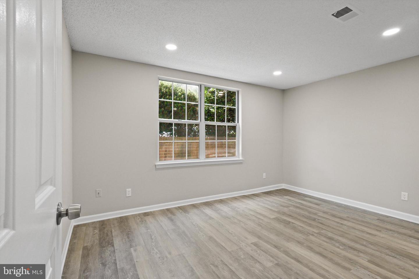12101 GREEN LEDGE CT #33, FAIRFAX, Virginia 22033, 2 Bedrooms Bedrooms, ,2 BathroomsBathrooms,Residential,For sale,12101 GREEN LEDGE CT #33,VAFX2253866 MLS # VAFX2253866