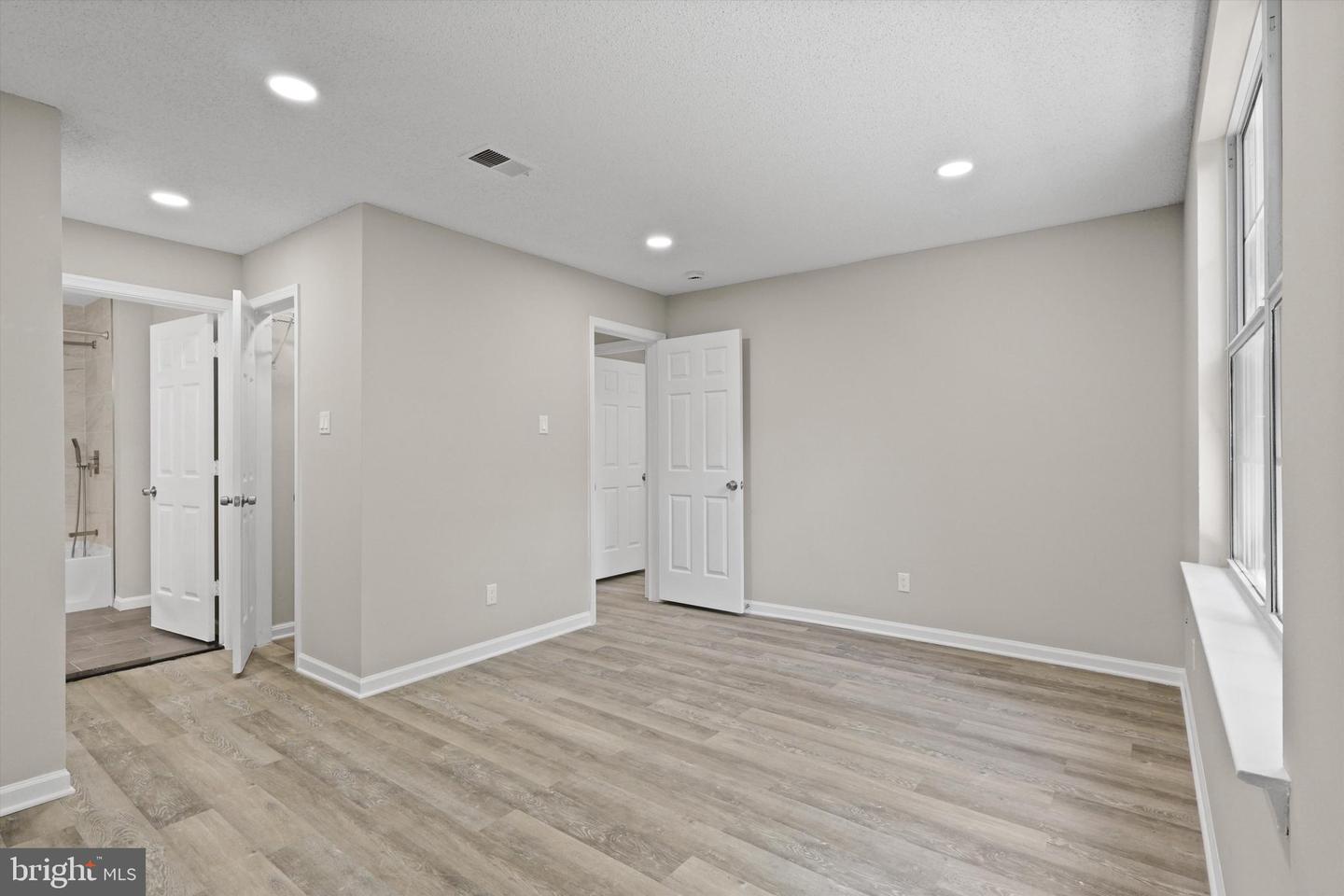12101 GREEN LEDGE CT #33, FAIRFAX, Virginia 22033, 2 Bedrooms Bedrooms, ,2 BathroomsBathrooms,Residential,For sale,12101 GREEN LEDGE CT #33,VAFX2253866 MLS # VAFX2253866