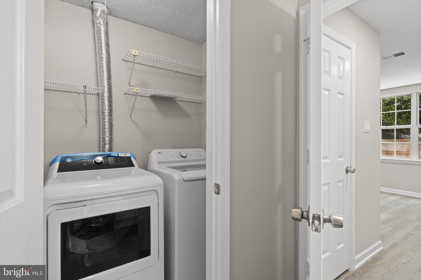 12101 GREEN LEDGE CT #33, FAIRFAX, Virginia 22033, 2 Bedrooms Bedrooms, ,2 BathroomsBathrooms,Residential,For sale,12101 GREEN LEDGE CT #33,VAFX2253866 MLS # VAFX2253866
