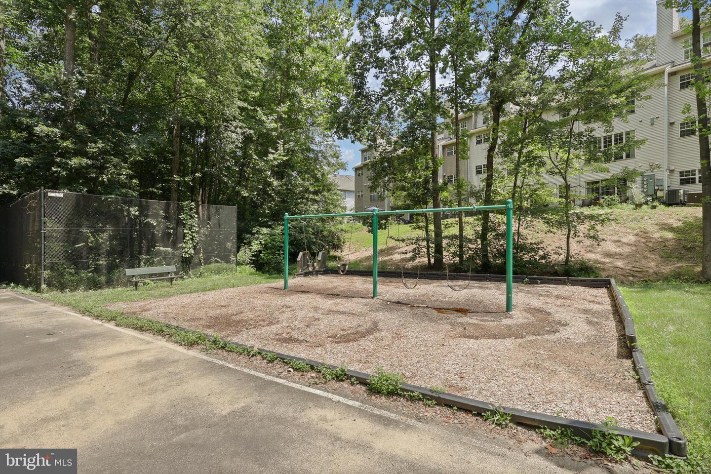 12101 GREEN LEDGE CT #33, FAIRFAX, Virginia 22033, 2 Bedrooms Bedrooms, ,2 BathroomsBathrooms,Residential,For sale,12101 GREEN LEDGE CT #33,VAFX2253866 MLS # VAFX2253866