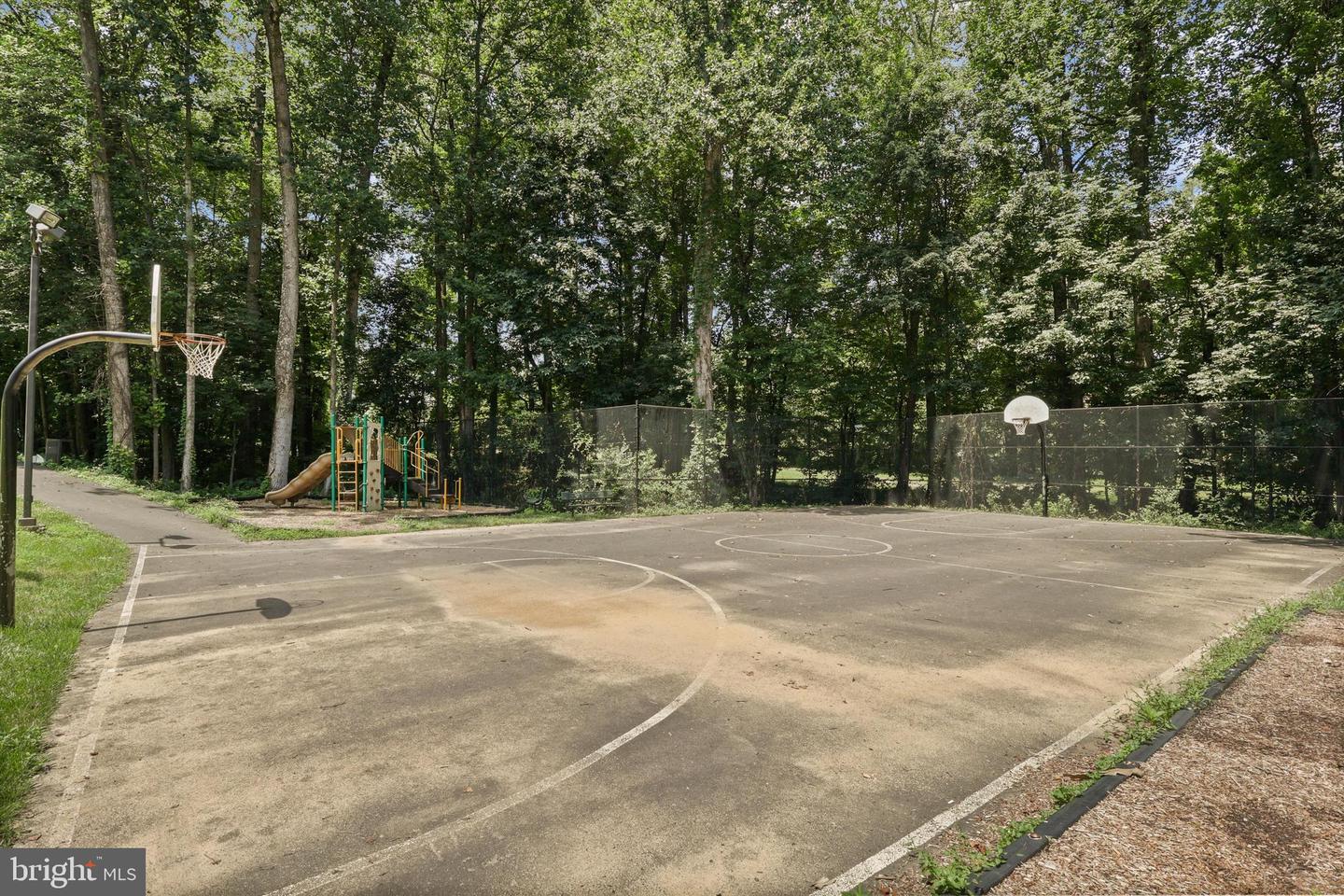 12101 GREEN LEDGE CT #33, FAIRFAX, Virginia 22033, 2 Bedrooms Bedrooms, ,2 BathroomsBathrooms,Residential,For sale,12101 GREEN LEDGE CT #33,VAFX2253866 MLS # VAFX2253866