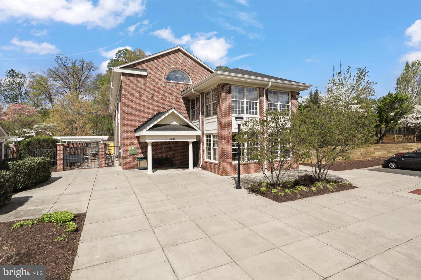 12101 GREEN LEDGE CT #33, FAIRFAX, Virginia 22033, 2 Bedrooms Bedrooms, ,2 BathroomsBathrooms,Residential,For sale,12101 GREEN LEDGE CT #33,VAFX2253866 MLS # VAFX2253866