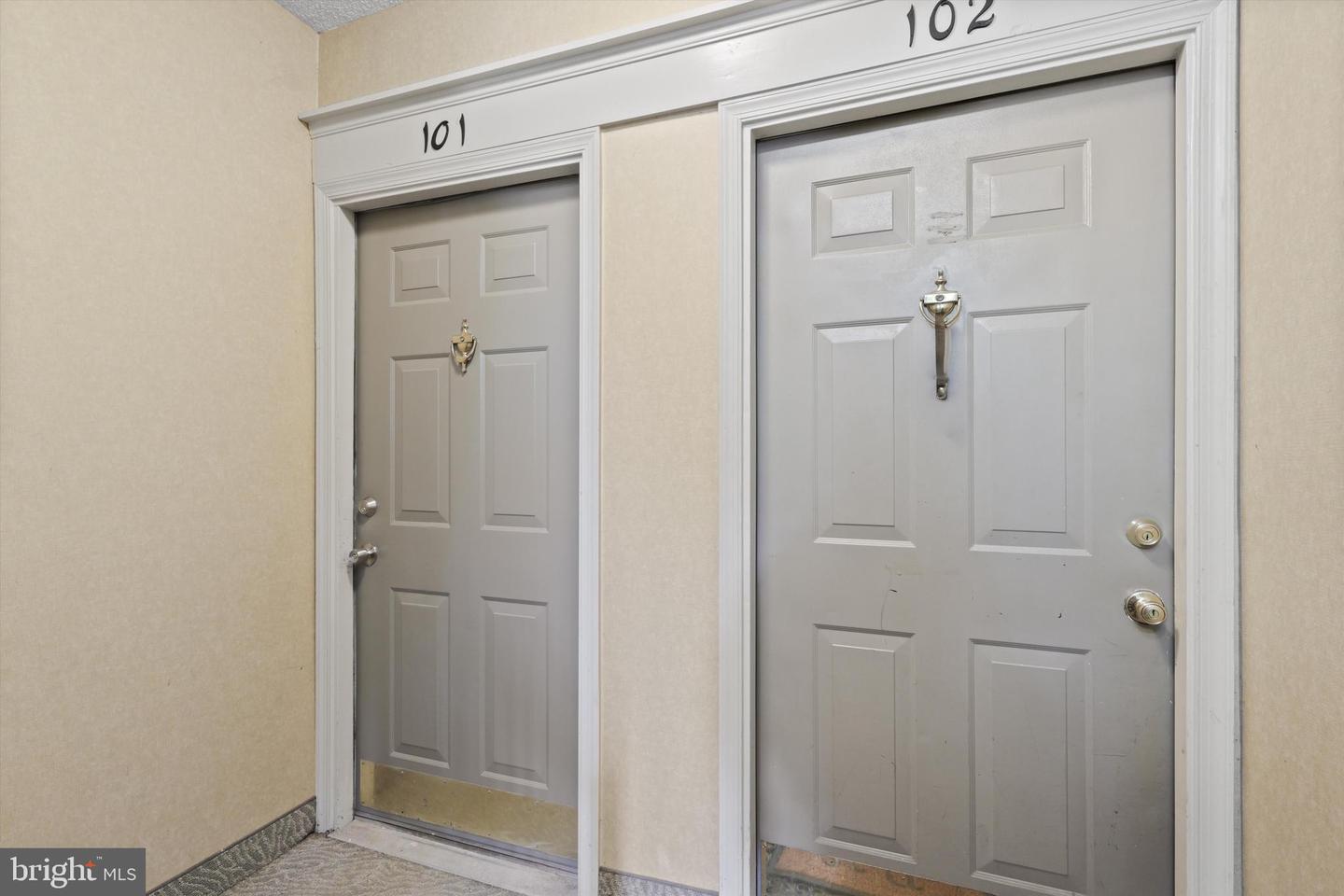 12101 GREEN LEDGE CT #33, FAIRFAX, Virginia 22033, 2 Bedrooms Bedrooms, ,2 BathroomsBathrooms,Residential,For sale,12101 GREEN LEDGE CT #33,VAFX2253866 MLS # VAFX2253866