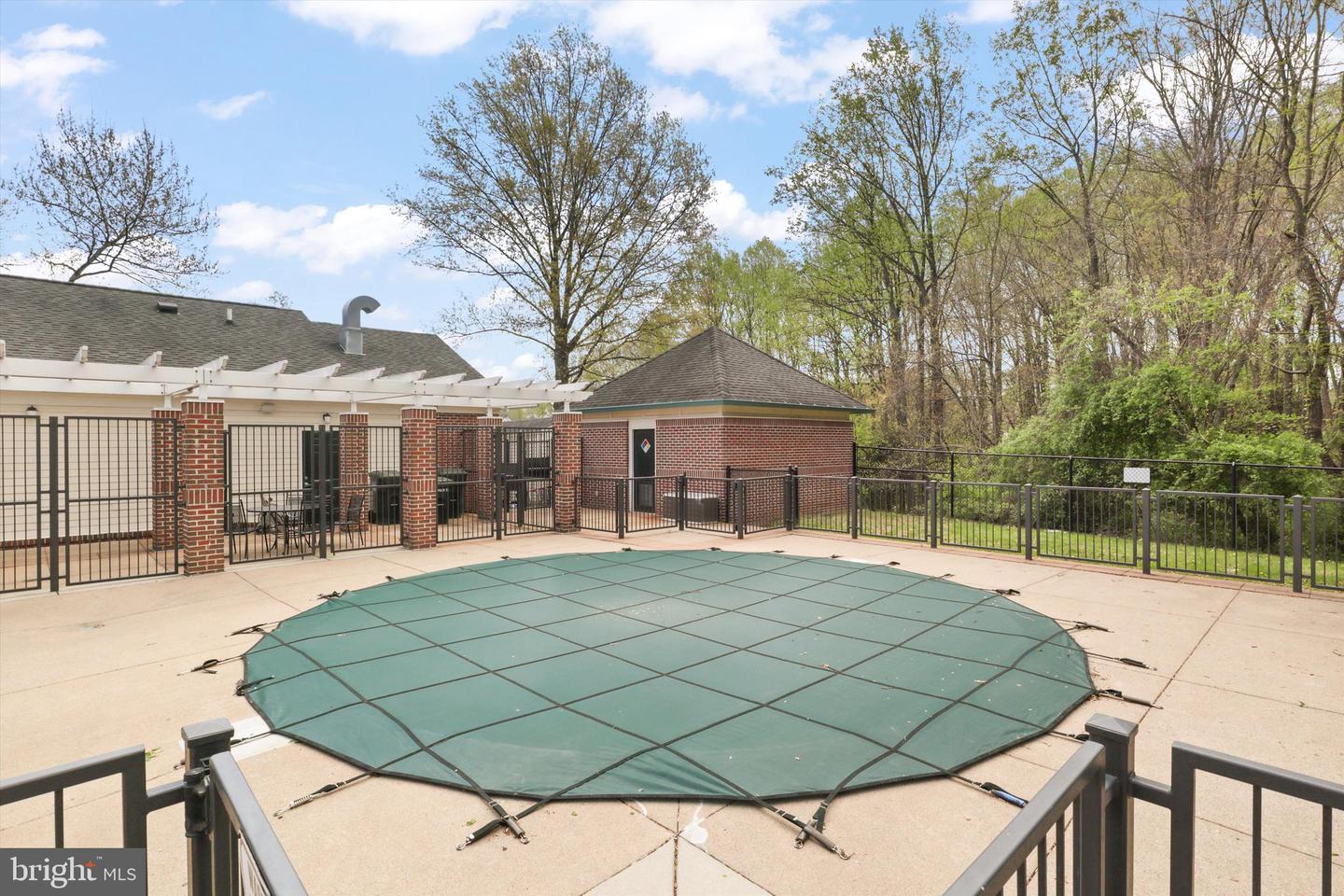 12101 GREEN LEDGE CT #33, FAIRFAX, Virginia 22033, 2 Bedrooms Bedrooms, ,2 BathroomsBathrooms,Residential,For sale,12101 GREEN LEDGE CT #33,VAFX2253866 MLS # VAFX2253866
