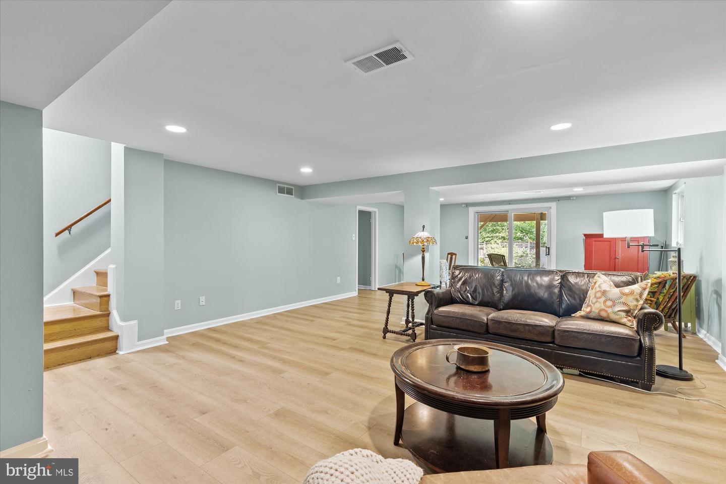 2533 REMINGTON ST, FALLS CHURCH, Virginia 22046, 4 Bedrooms Bedrooms, ,3 BathroomsBathrooms,Residential,For sale,2533 REMINGTON ST,VAFX2253716 MLS # VAFX2253716