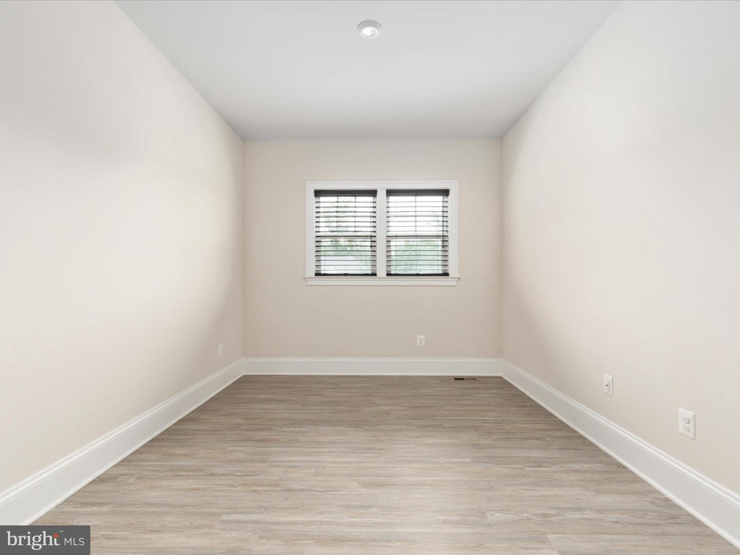 6757 JOHN MALLARD DR, MANASSAS, Virginia 20112, 5 Bedrooms Bedrooms, 10 Rooms Rooms,4 BathroomsBathrooms,Residential,For sale,6757 JOHN MALLARD DR,VAPW2098662 MLS # VAPW2098662