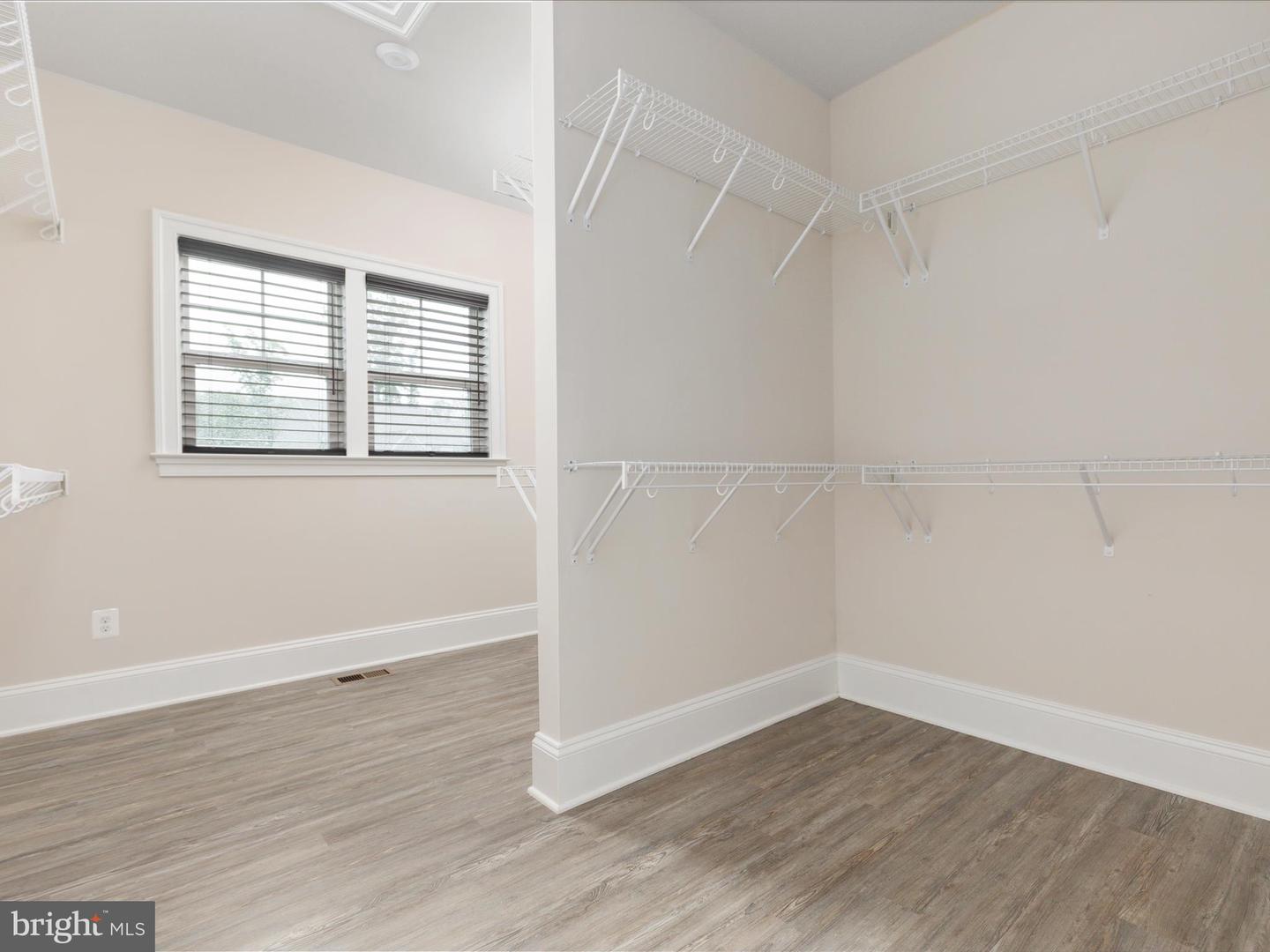 6757 JOHN MALLARD DR, MANASSAS, Virginia 20112, 5 Bedrooms Bedrooms, 10 Rooms Rooms,4 BathroomsBathrooms,Residential,For sale,6757 JOHN MALLARD DR,VAPW2098662 MLS # VAPW2098662