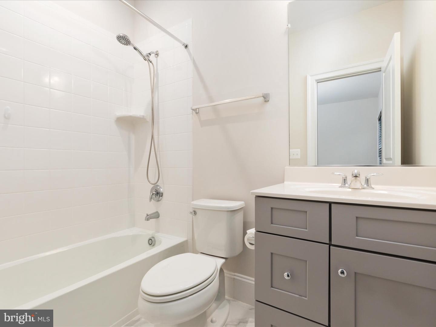 6757 JOHN MALLARD DR, MANASSAS, Virginia 20112, 5 Bedrooms Bedrooms, 10 Rooms Rooms,4 BathroomsBathrooms,Residential,For sale,6757 JOHN MALLARD DR,VAPW2098662 MLS # VAPW2098662