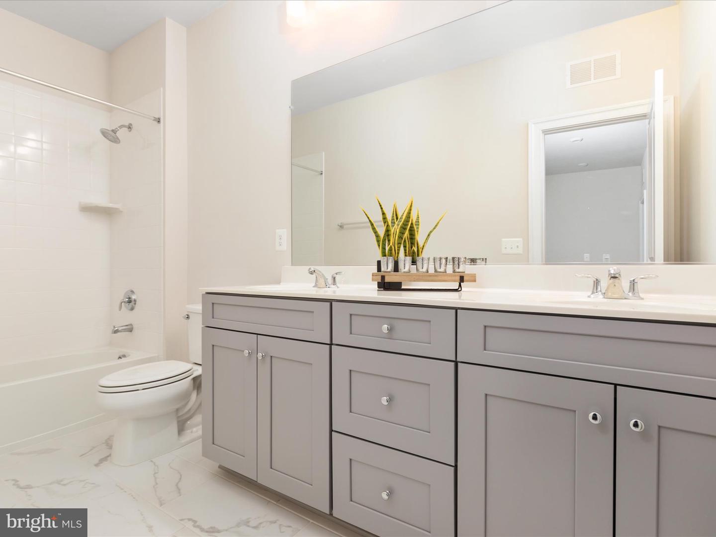 6757 JOHN MALLARD DR, MANASSAS, Virginia 20112, 5 Bedrooms Bedrooms, 10 Rooms Rooms,4 BathroomsBathrooms,Residential,For sale,6757 JOHN MALLARD DR,VAPW2098662 MLS # VAPW2098662