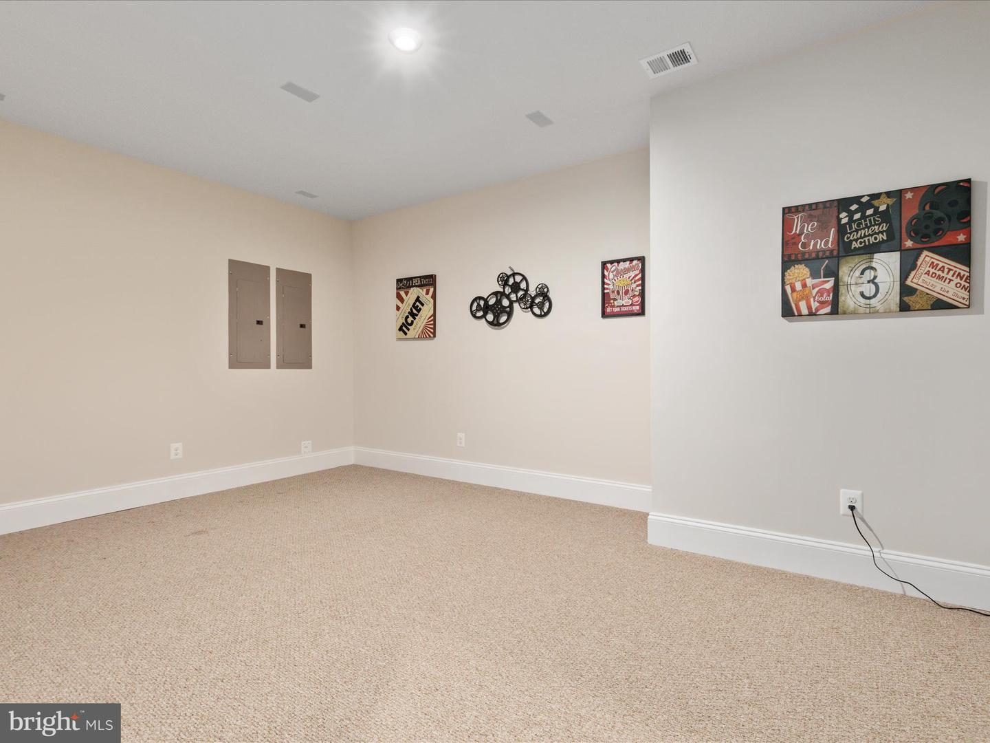 6757 JOHN MALLARD DR, MANASSAS, Virginia 20112, 5 Bedrooms Bedrooms, 10 Rooms Rooms,4 BathroomsBathrooms,Residential,For sale,6757 JOHN MALLARD DR,VAPW2098662 MLS # VAPW2098662
