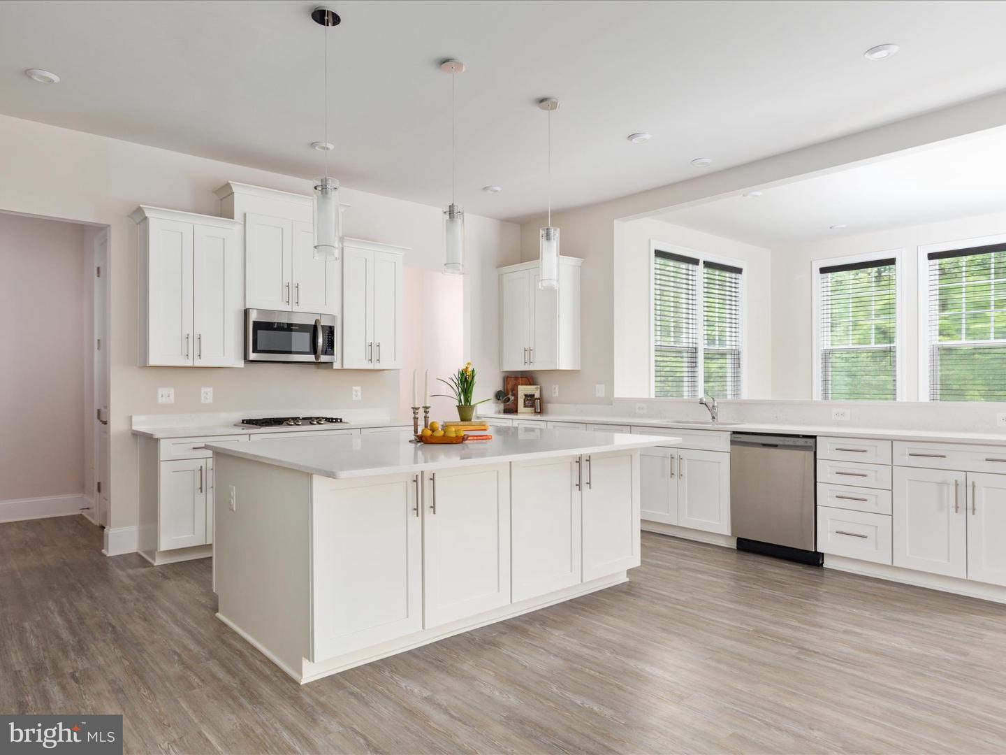 6757 JOHN MALLARD DR, MANASSAS, Virginia 20112, 5 Bedrooms Bedrooms, 10 Rooms Rooms,4 BathroomsBathrooms,Residential,For sale,6757 JOHN MALLARD DR,VAPW2098662 MLS # VAPW2098662