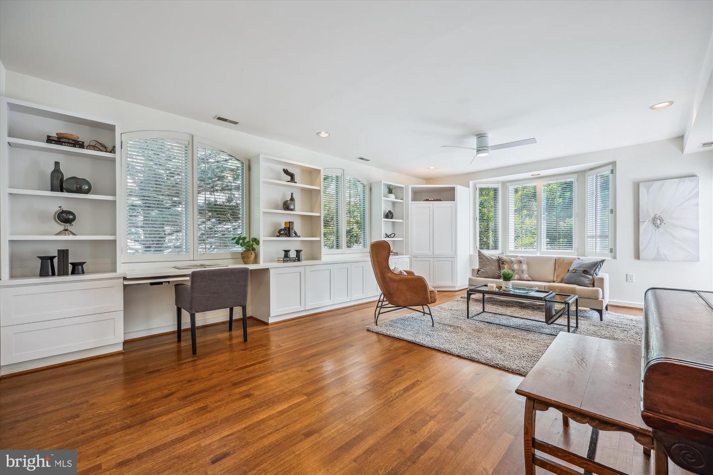 4412 LOWELL ST NW, WASHINGTON, District Of Columbia 20016, 4 Bedrooms Bedrooms, ,3 BathroomsBathrooms,Residential,For sale,4412 LOWELL ST NW,DCDC2209330 MLS # DCDC2209330