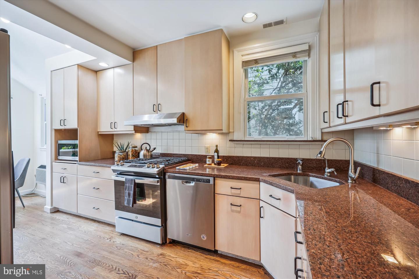 4412 LOWELL ST NW, WASHINGTON, District Of Columbia 20016, 4 Bedrooms Bedrooms, ,3 BathroomsBathrooms,Residential,For sale,4412 LOWELL ST NW,DCDC2209330 MLS # DCDC2209330