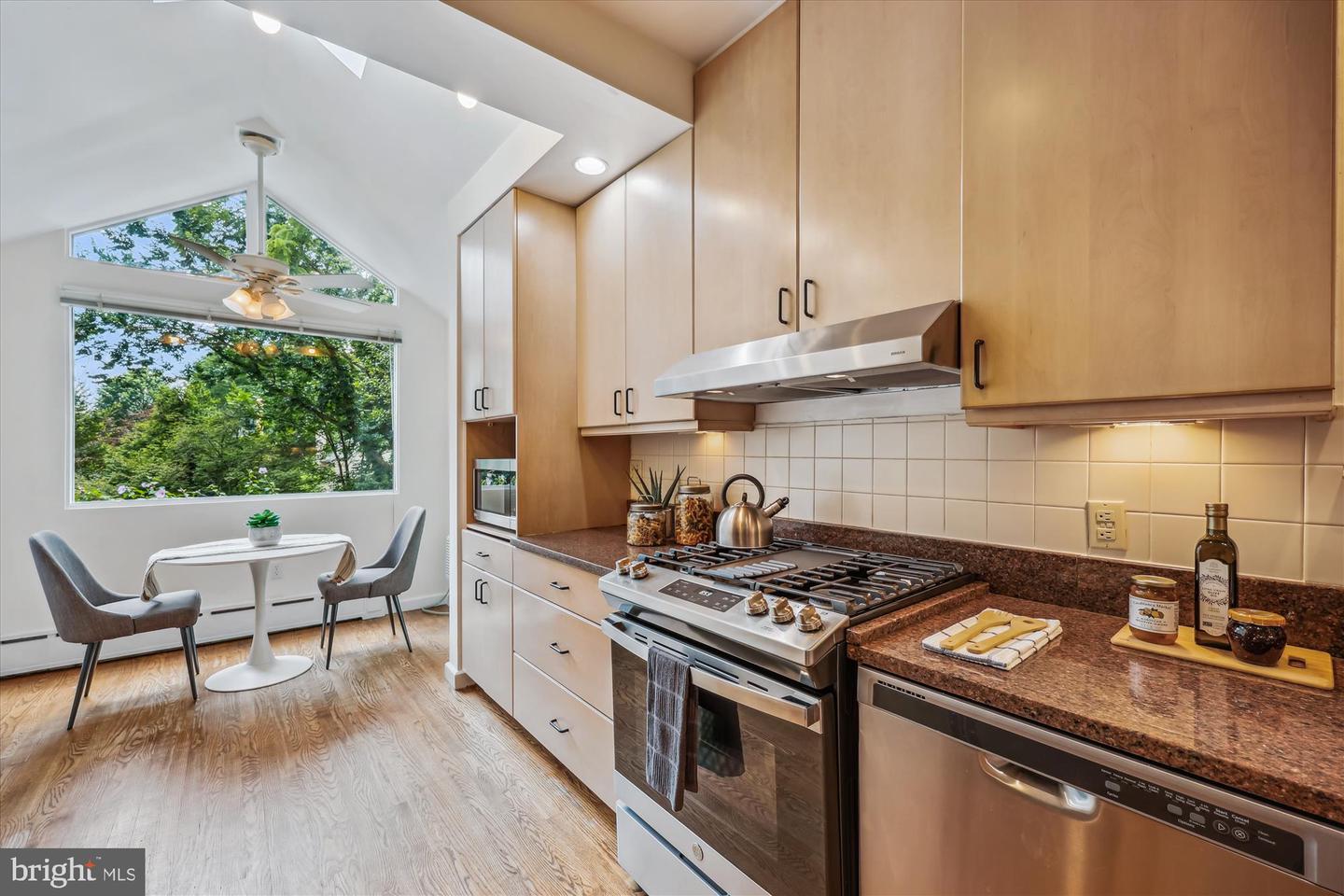 4412 LOWELL ST NW, WASHINGTON, District Of Columbia 20016, 4 Bedrooms Bedrooms, ,3 BathroomsBathrooms,Residential,For sale,4412 LOWELL ST NW,DCDC2209330 MLS # DCDC2209330