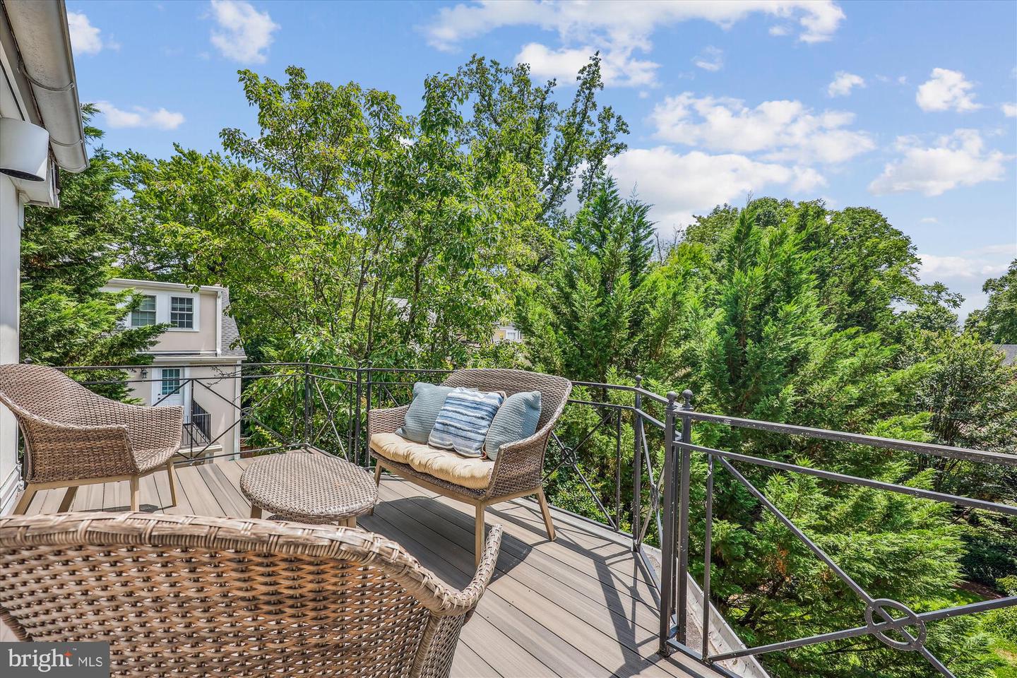 4412 LOWELL ST NW, WASHINGTON, District Of Columbia 20016, 4 Bedrooms Bedrooms, ,3 BathroomsBathrooms,Residential,For sale,4412 LOWELL ST NW,DCDC2209330 MLS # DCDC2209330