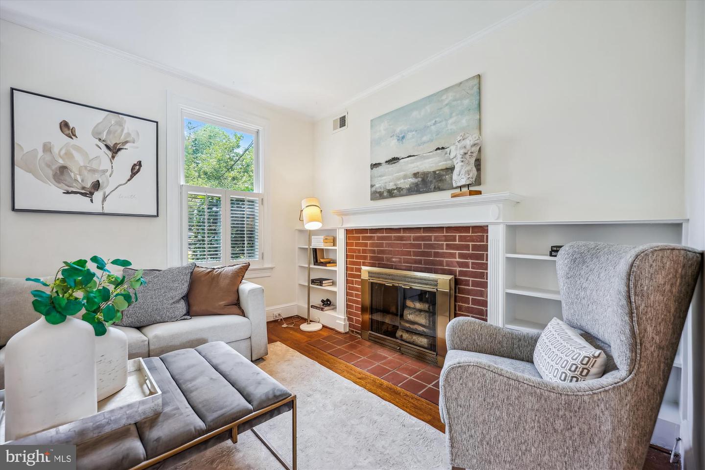 4412 LOWELL ST NW, WASHINGTON, District Of Columbia 20016, 4 Bedrooms Bedrooms, ,3 BathroomsBathrooms,Residential,For sale,4412 LOWELL ST NW,DCDC2209330 MLS # DCDC2209330