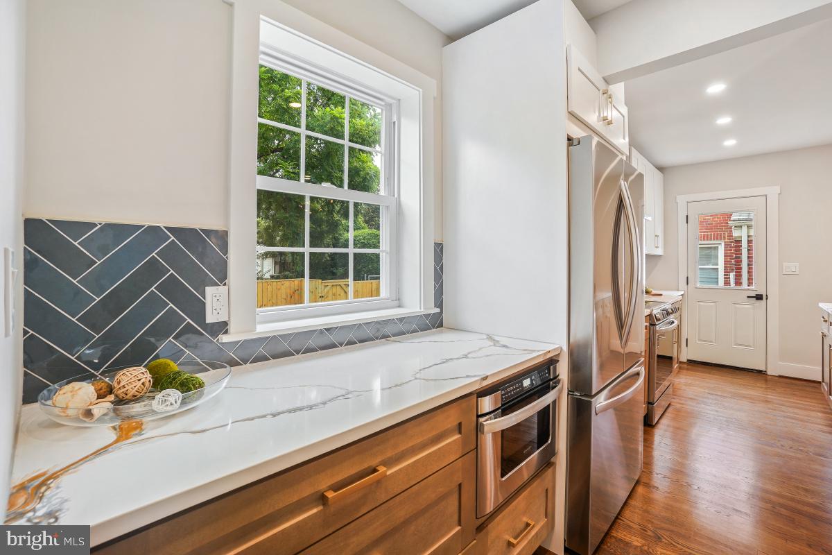 3914 20TH ST NE, WASHINGTON, District Of Columbia 20018, 5 Bedrooms Bedrooms, ,4 BathroomsBathrooms,Residential,For sale,3914 20TH ST NE,DCDC2209224 MLS # DCDC2209224