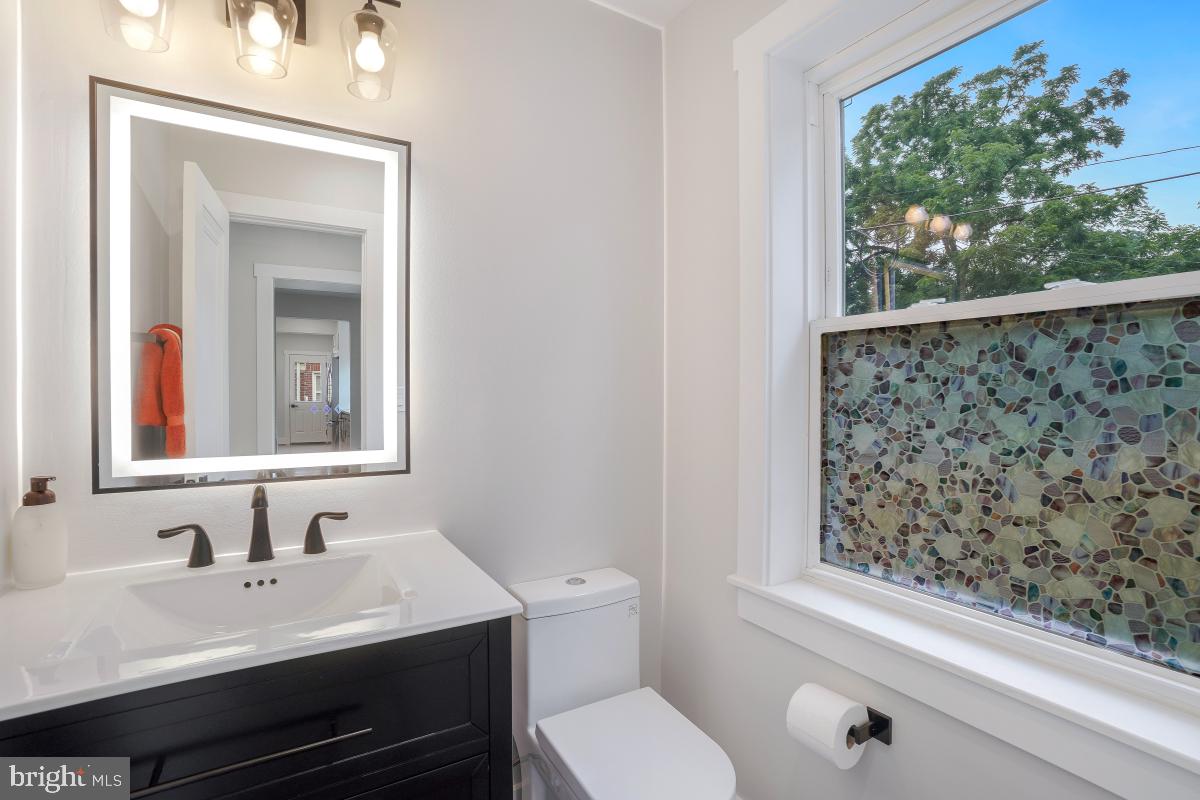 3914 20TH ST NE, WASHINGTON, District Of Columbia 20018, 5 Bedrooms Bedrooms, ,4 BathroomsBathrooms,Residential,For sale,3914 20TH ST NE,DCDC2209224 MLS # DCDC2209224