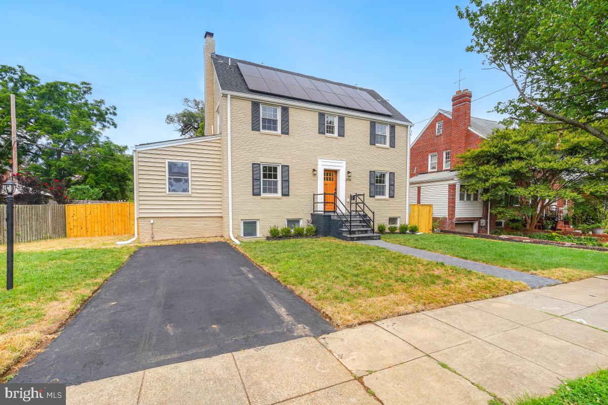 3914 20TH ST NE, WASHINGTON, District Of Columbia 20018, 5 Bedrooms Bedrooms, ,4 BathroomsBathrooms,Residential,For sale,3914 20TH ST NE,DCDC2209224 MLS # DCDC2209224