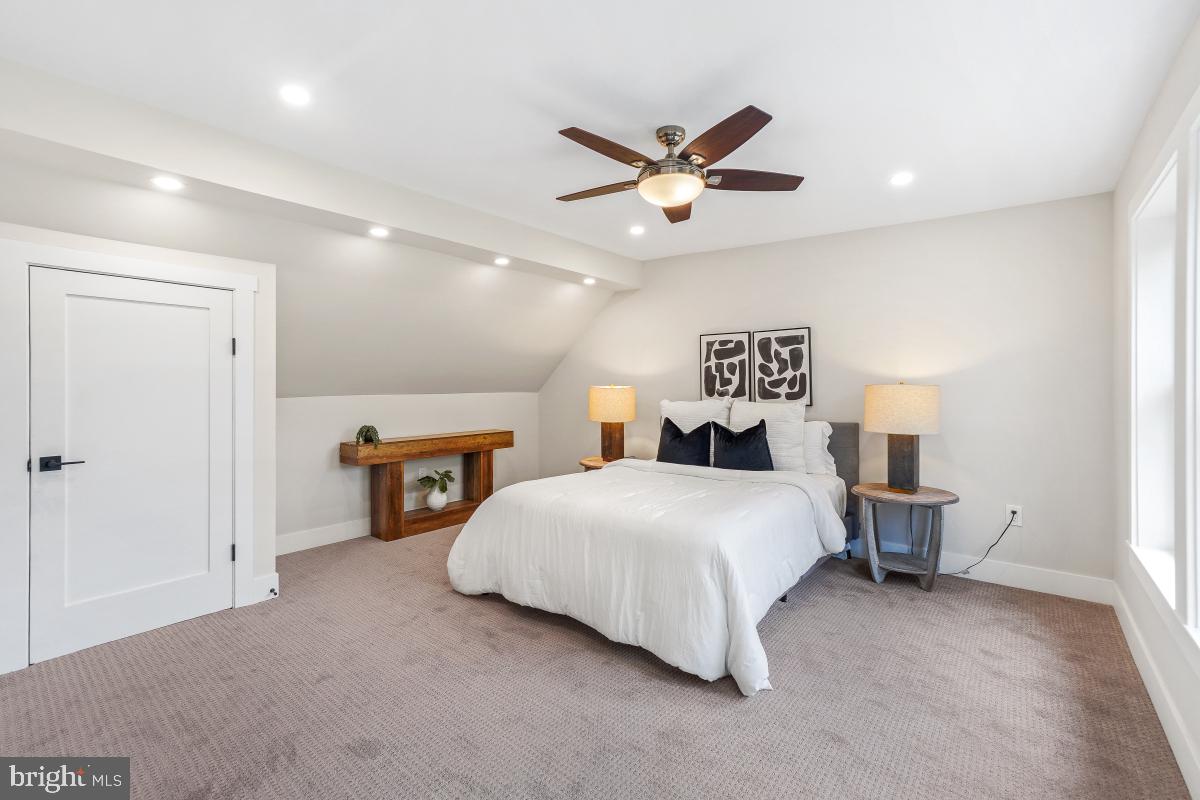 3914 20TH ST NE, WASHINGTON, District Of Columbia 20018, 5 Bedrooms Bedrooms, ,4 BathroomsBathrooms,Residential,For sale,3914 20TH ST NE,DCDC2209224 MLS # DCDC2209224