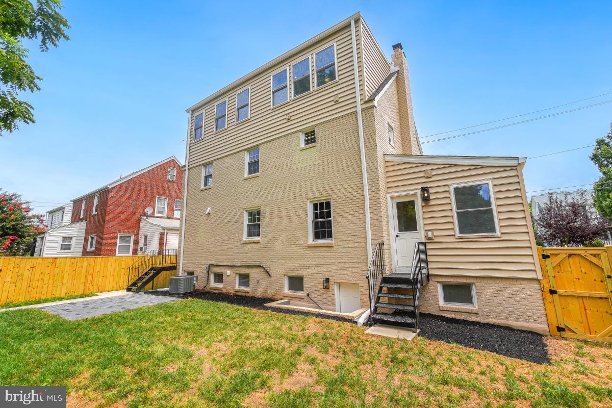 3914 20TH ST NE, WASHINGTON, District Of Columbia 20018, 5 Bedrooms Bedrooms, ,4 BathroomsBathrooms,Residential,For sale,3914 20TH ST NE,DCDC2209224 MLS # DCDC2209224