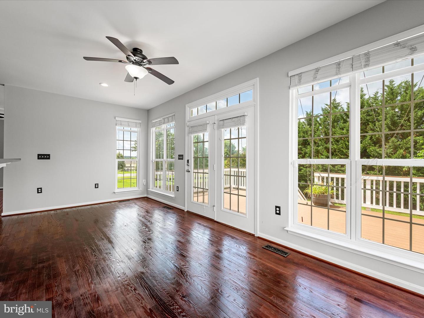 717 WOODEN BRIDGE DR, PURCELLVILLE, Virginia 20132, 4 Bedrooms Bedrooms, ,4 BathroomsBathrooms,Residential,For sale,717 WOODEN BRIDGE DR,VALO2101374 MLS # VALO2101374