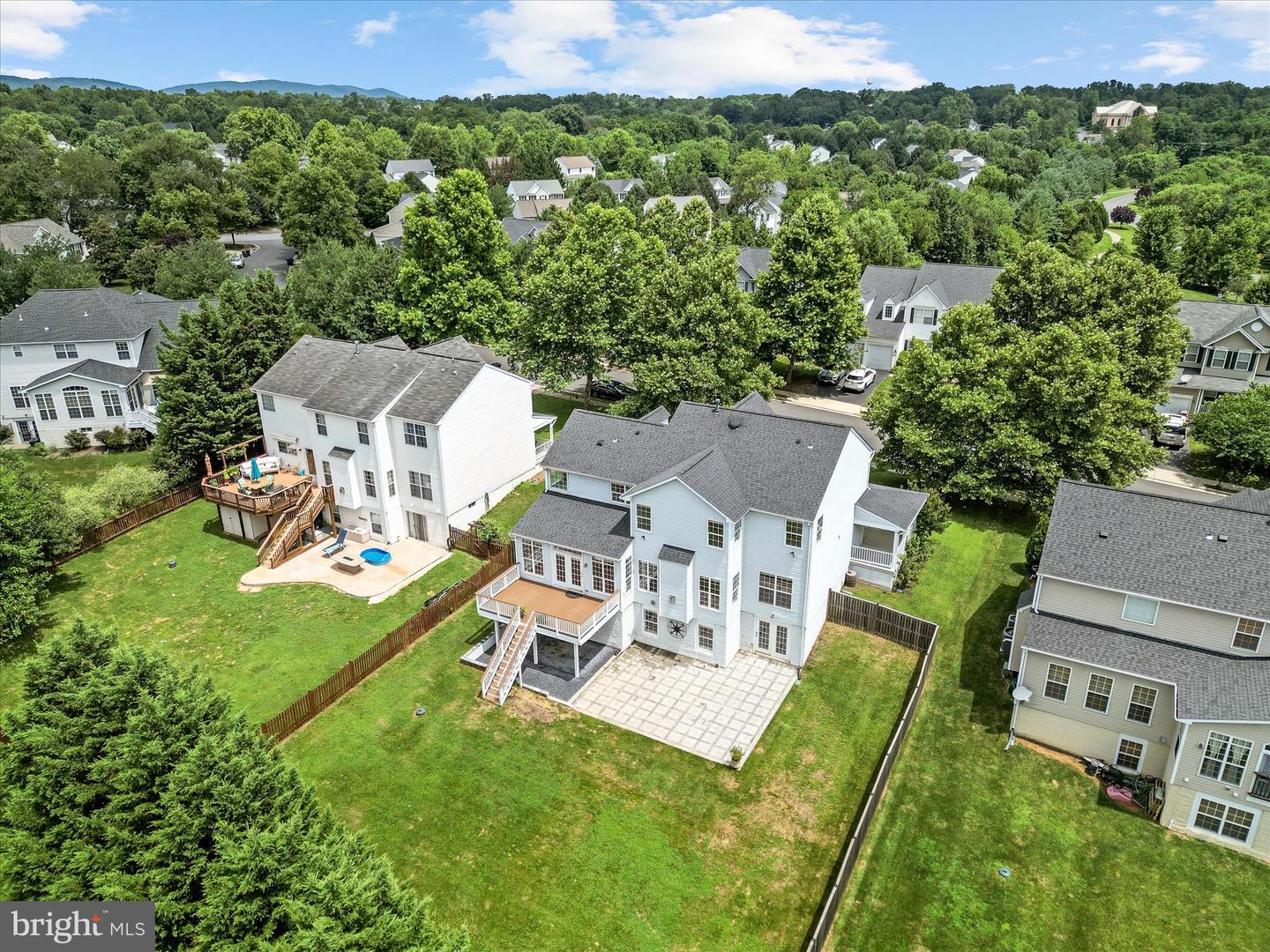717 WOODEN BRIDGE DR, PURCELLVILLE, Virginia 20132, 4 Bedrooms Bedrooms, ,4 BathroomsBathrooms,Residential,For sale,717 WOODEN BRIDGE DR,VALO2101374 MLS # VALO2101374