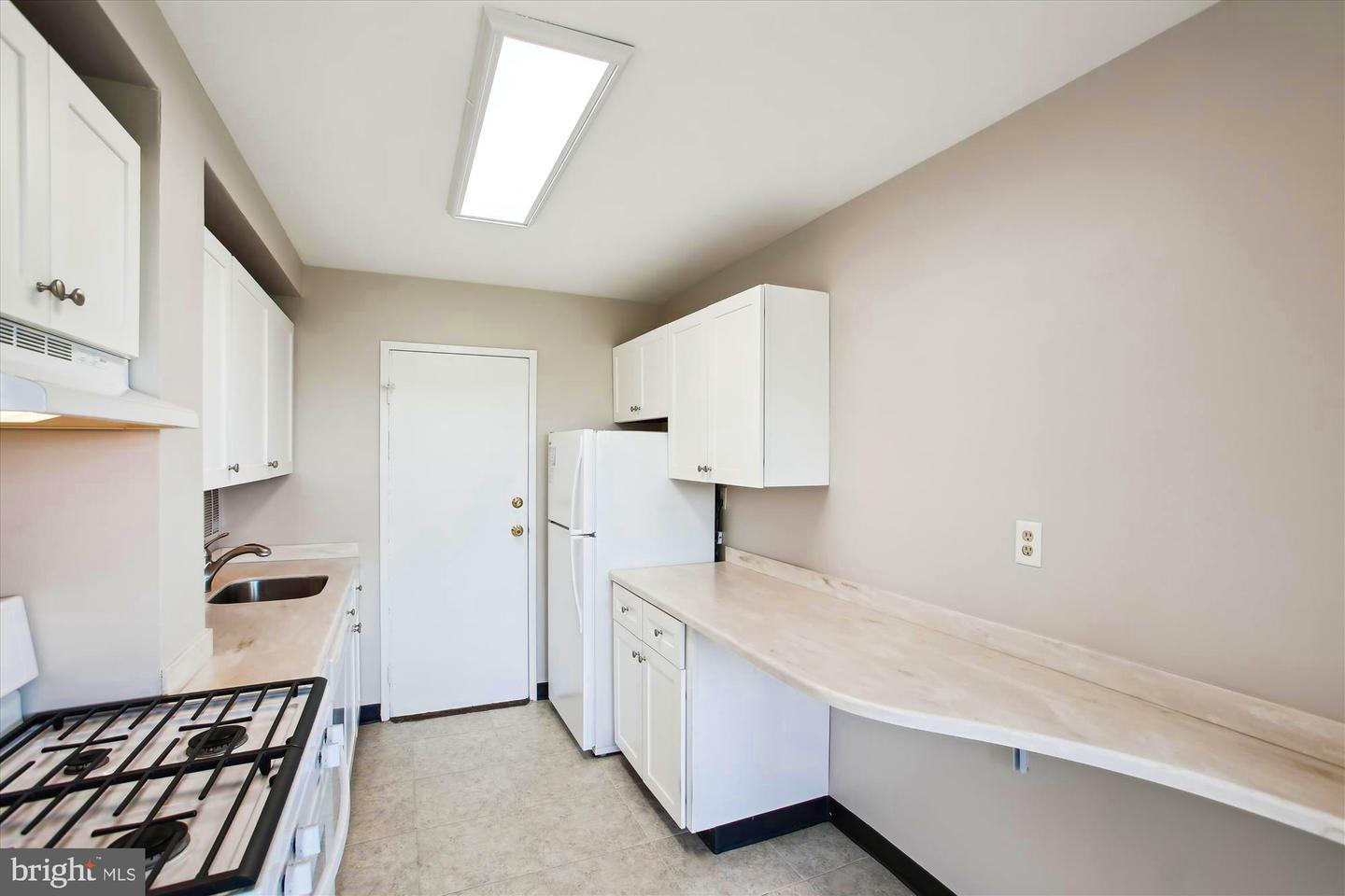 6621 WAKEFIELD DR #812, ALEXANDRIA, Virginia 22307, 1 Bedroom Bedrooms, ,1 BathroomBathrooms,Residential,For sale,6621 WAKEFIELD DR #812,VAFX2254228 MLS # VAFX2254228