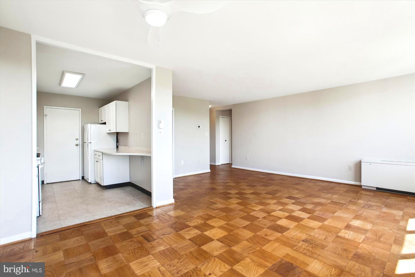 6621 WAKEFIELD DR #812, ALEXANDRIA, Virginia 22307, 1 Bedroom Bedrooms, ,1 BathroomBathrooms,Residential,For sale,6621 WAKEFIELD DR #812,VAFX2254228 MLS # VAFX2254228