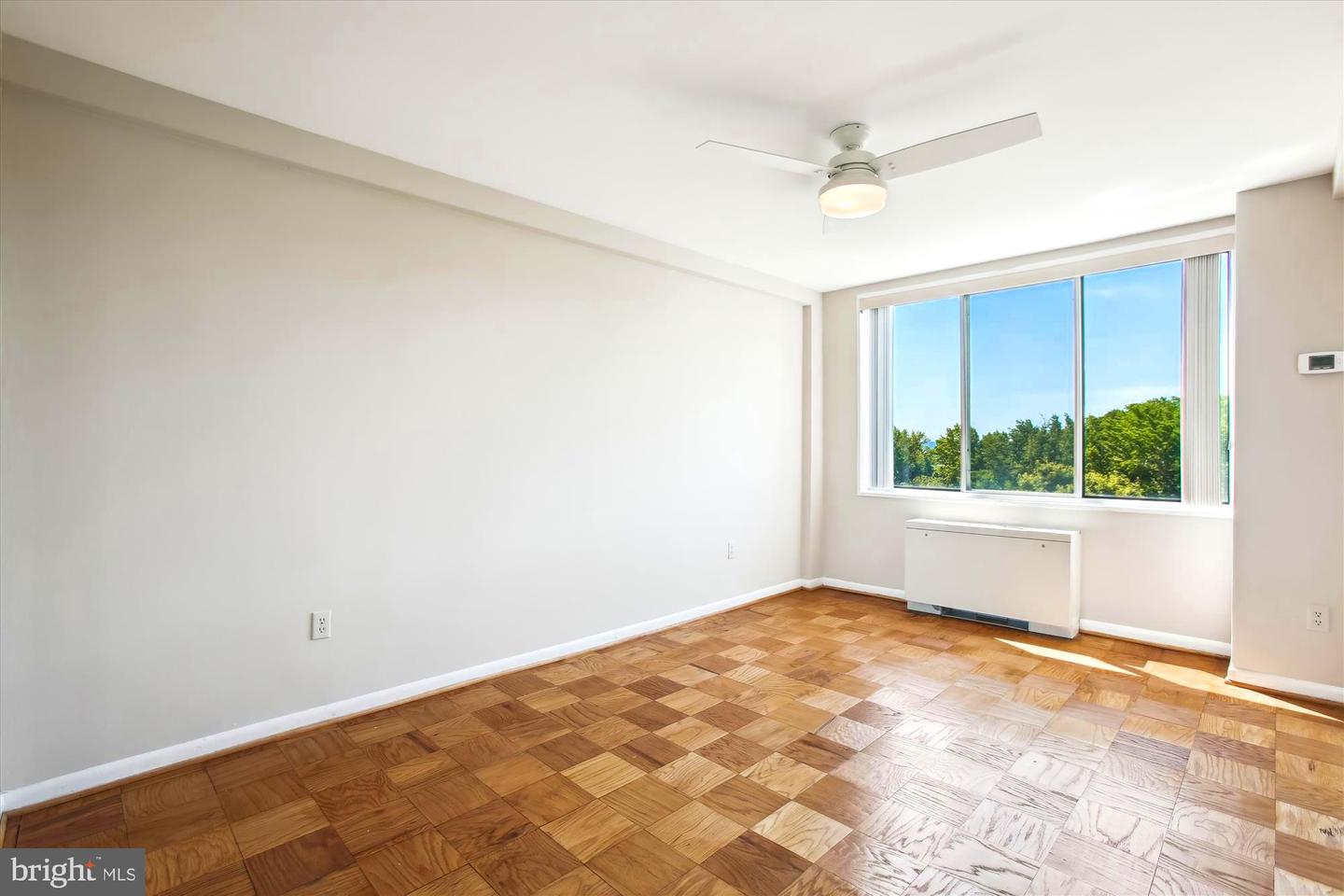 6621 WAKEFIELD DR #812, ALEXANDRIA, Virginia 22307, 1 Bedroom Bedrooms, ,1 BathroomBathrooms,Residential,For sale,6621 WAKEFIELD DR #812,VAFX2254228 MLS # VAFX2254228