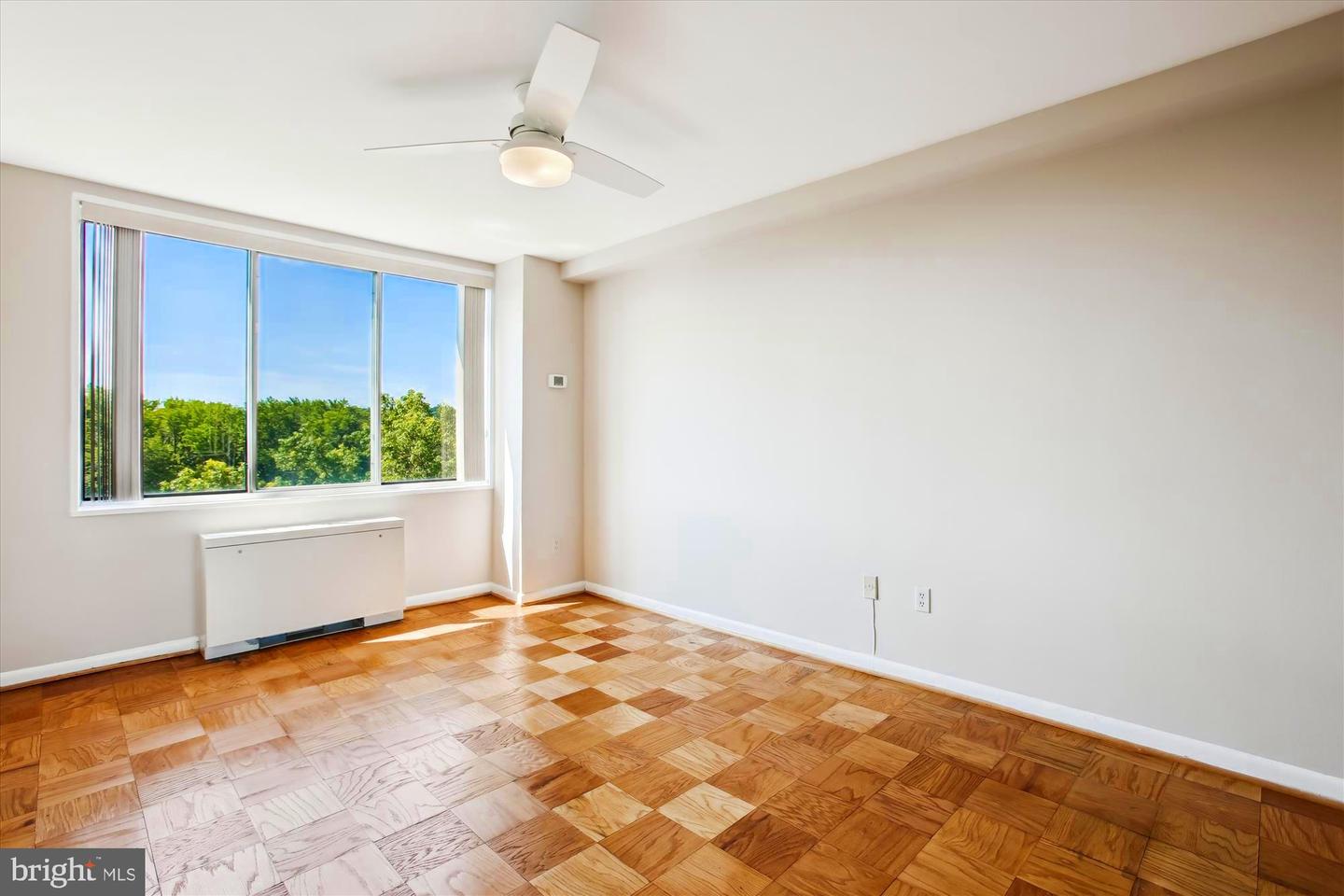 6621 WAKEFIELD DR #812, ALEXANDRIA, Virginia 22307, 1 Bedroom Bedrooms, ,1 BathroomBathrooms,Residential,For sale,6621 WAKEFIELD DR #812,VAFX2254228 MLS # VAFX2254228