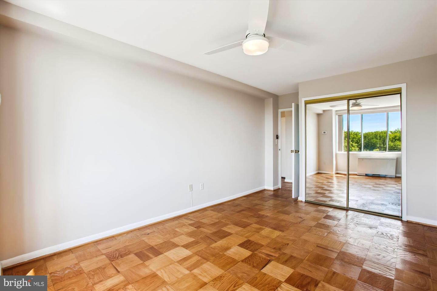 6621 WAKEFIELD DR #812, ALEXANDRIA, Virginia 22307, 1 Bedroom Bedrooms, ,1 BathroomBathrooms,Residential,For sale,6621 WAKEFIELD DR #812,VAFX2254228 MLS # VAFX2254228