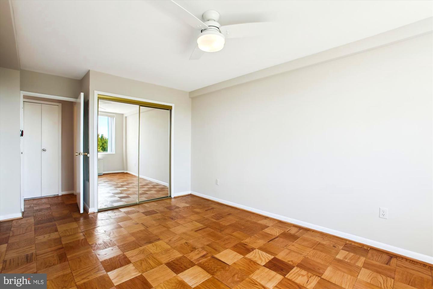 6621 WAKEFIELD DR #812, ALEXANDRIA, Virginia 22307, 1 Bedroom Bedrooms, ,1 BathroomBathrooms,Residential,For sale,6621 WAKEFIELD DR #812,VAFX2254228 MLS # VAFX2254228