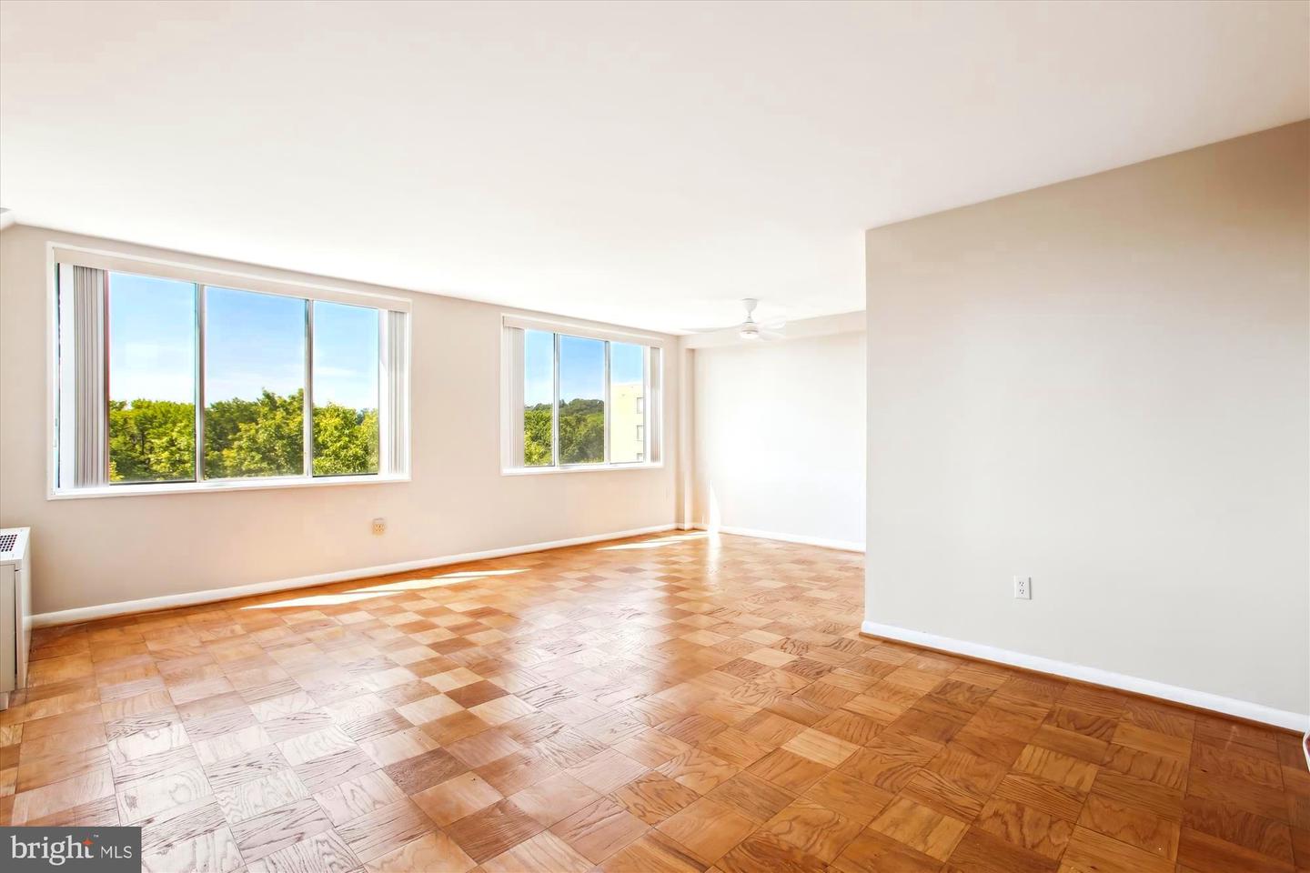 6621 WAKEFIELD DR #812, ALEXANDRIA, Virginia 22307, 1 Bedroom Bedrooms, ,1 BathroomBathrooms,Residential,For sale,6621 WAKEFIELD DR #812,VAFX2254228 MLS # VAFX2254228