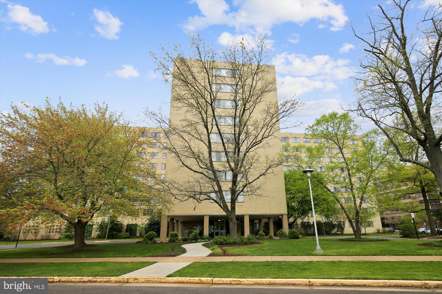 6621 WAKEFIELD DR #812, ALEXANDRIA, Virginia 22307, 1 Bedroom Bedrooms, ,1 BathroomBathrooms,Residential,For sale,6621 WAKEFIELD DR #812,VAFX2254228 MLS # VAFX2254228