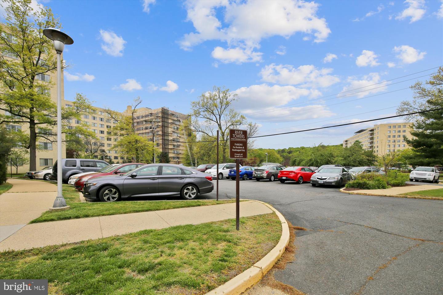 6621 WAKEFIELD DR #812, ALEXANDRIA, Virginia 22307, 1 Bedroom Bedrooms, ,1 BathroomBathrooms,Residential,For sale,6621 WAKEFIELD DR #812,VAFX2254228 MLS # VAFX2254228