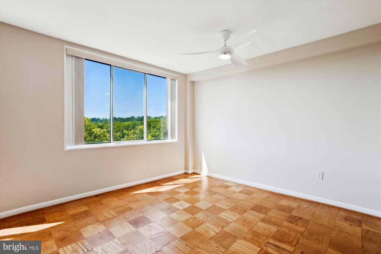 6621 WAKEFIELD DR #812, ALEXANDRIA, Virginia 22307, 1 Bedroom Bedrooms, ,1 BathroomBathrooms,Residential,For sale,6621 WAKEFIELD DR #812,VAFX2254228 MLS # VAFX2254228